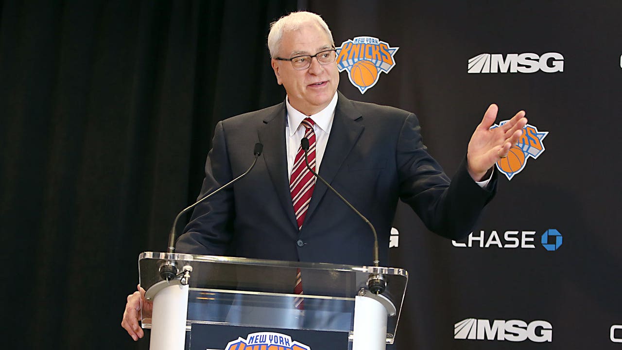 Knicks formally introduce Phil Jackson as president